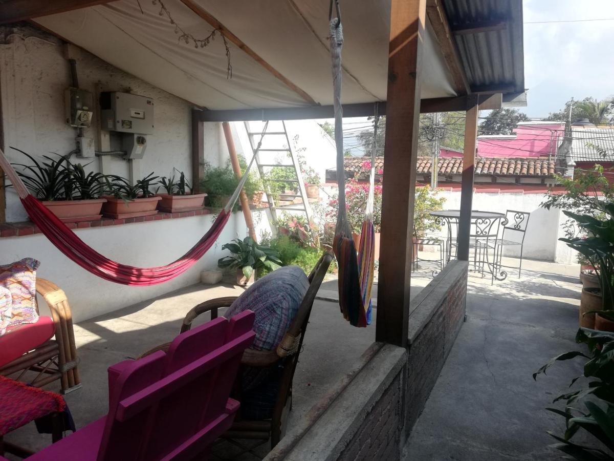 Hostel Yellow House Antigua