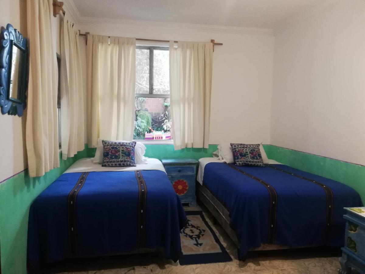 Yellow House Hostel Antigua